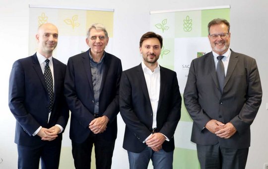 Wissenschaftler des E.Ze.SA-Projekts Das Bild zeigt vier Wissenschaftler des E.Ze.SA-Projekts