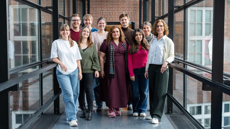 Photo of the members of RG