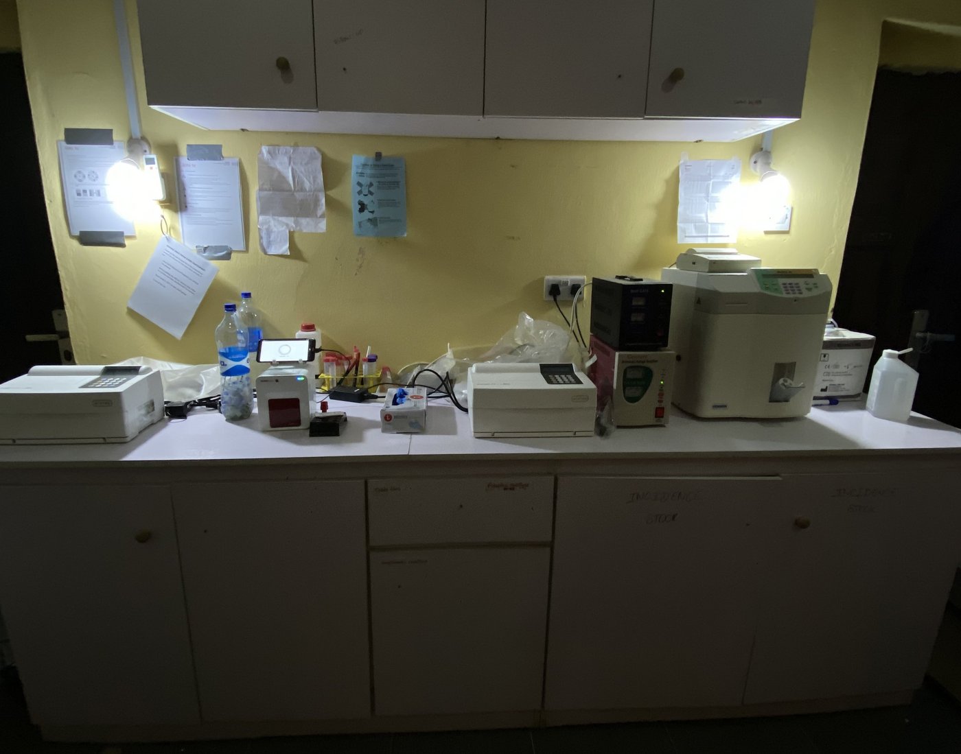 Point-of-care-testing POC laboratory