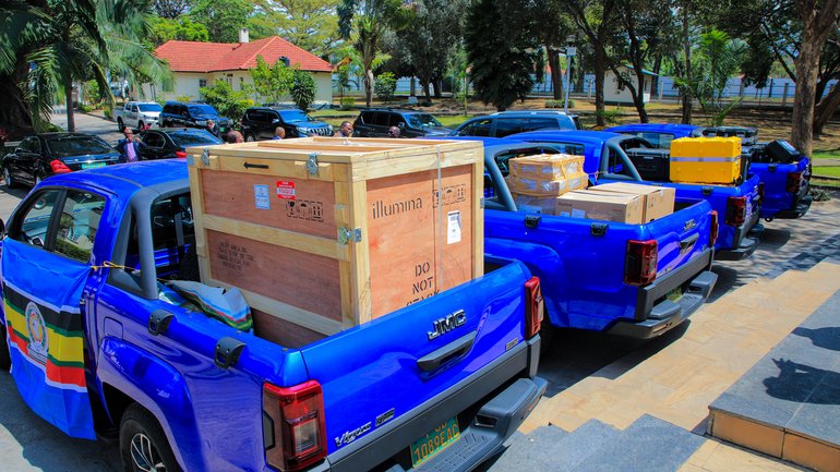 Pick up Trucks mit Mobilen Laboren auf der Ladefläche