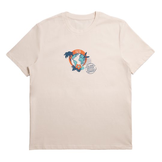 T-Shirt white „125 Jahre BNITM“ - Design: Robert Marggraff Cremefarbenes T-Shirt mit einem stilisierten Globus mit blauen Kontinenten, Palmen, orangefarbenem Kreis und dem Text „125 Jahre Tropen Institut Hamburg“. Tropisches, festliches Design.