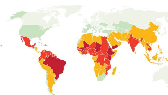 Das Bild zeigt die Weltkarte. Besonders betroffene Gebiete in Äquatornähe sind dunkelrot und rot, Indien und Nordafrika beige und die USA und große Teile Europas hellgrün: nicht betroffen also.