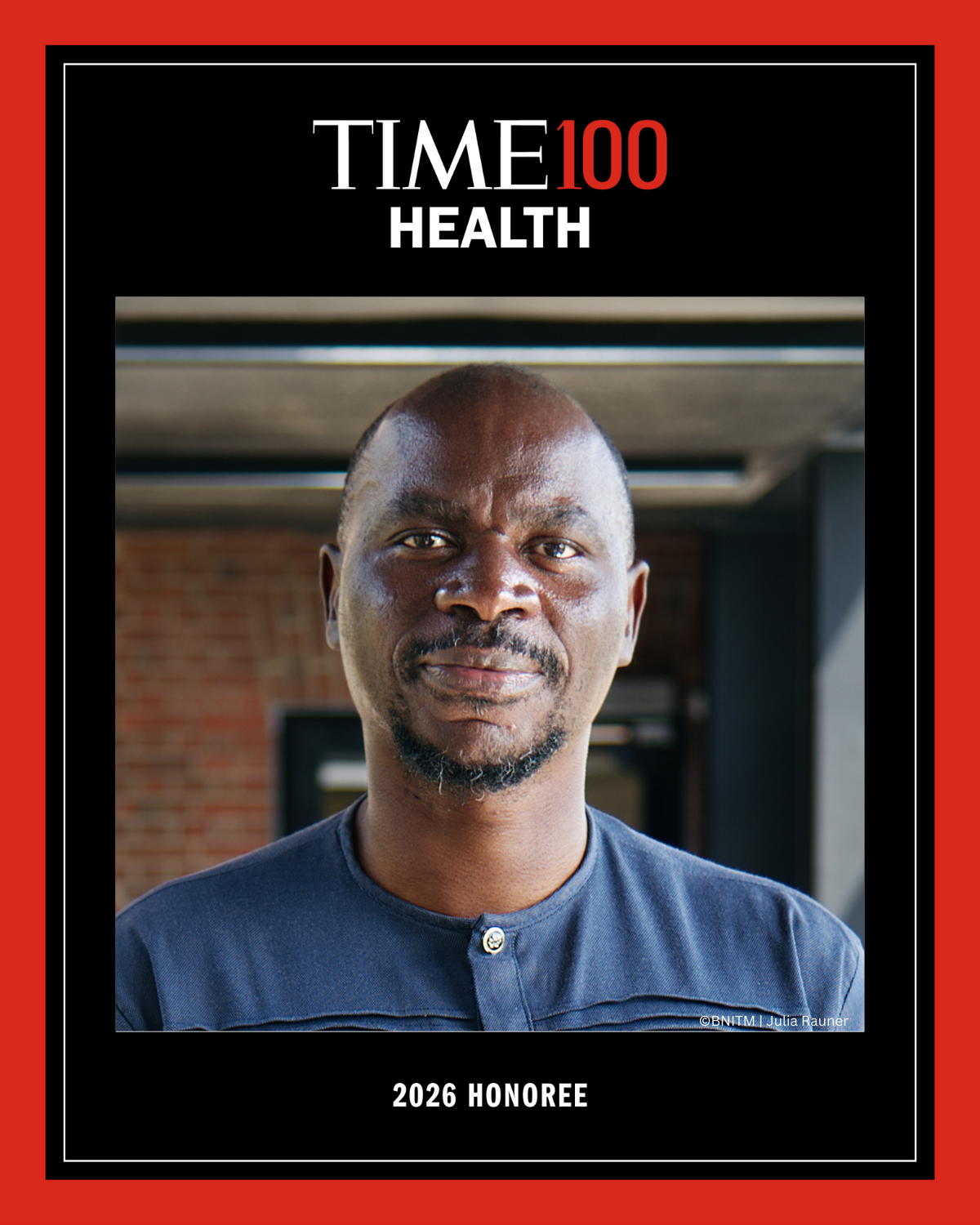 Schwarz-weiß-roter TIME-Grafikrahmen mit Prof. Dr. Ghyslain Mombo-Ngoma in der Mitte